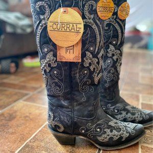 Corral Women's Handcrafted Leather Boots